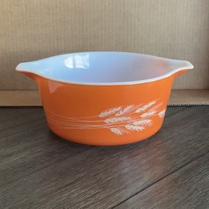 Vintage 1980’s Pyrex Autumn Harvest 474-B, 1.5 Qt. Casserole Dish